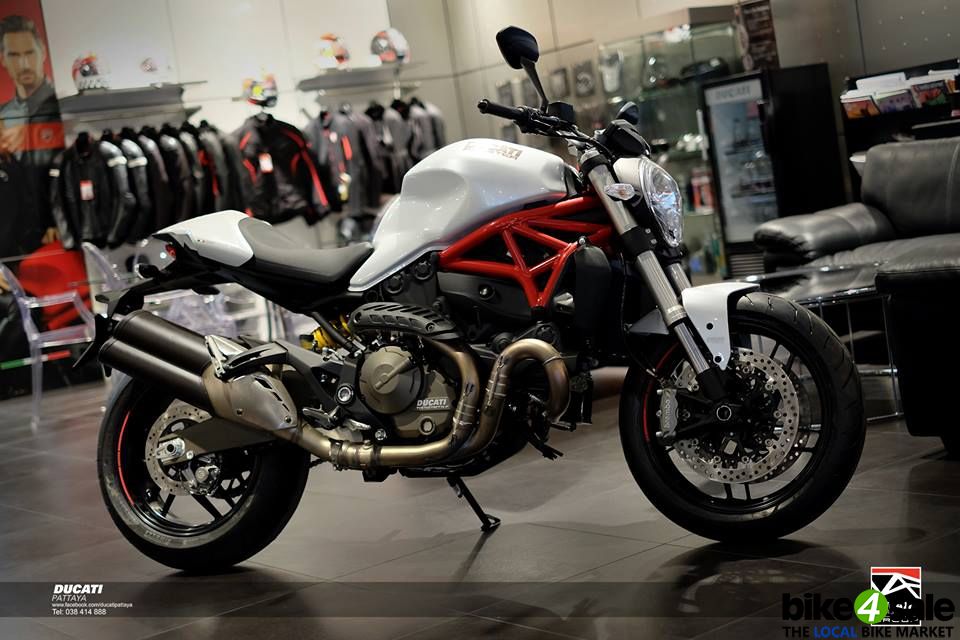 Ducati Monster 821 White 